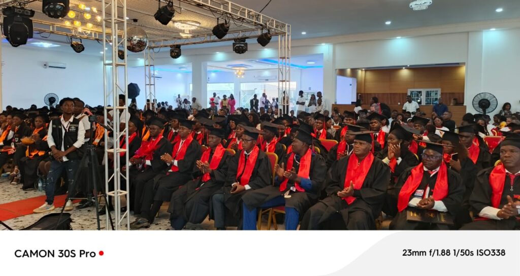 Mais 250 finalistas terminam com distinção e bravura ao grau de licenciatura nos diferentes cursos do ISCAH