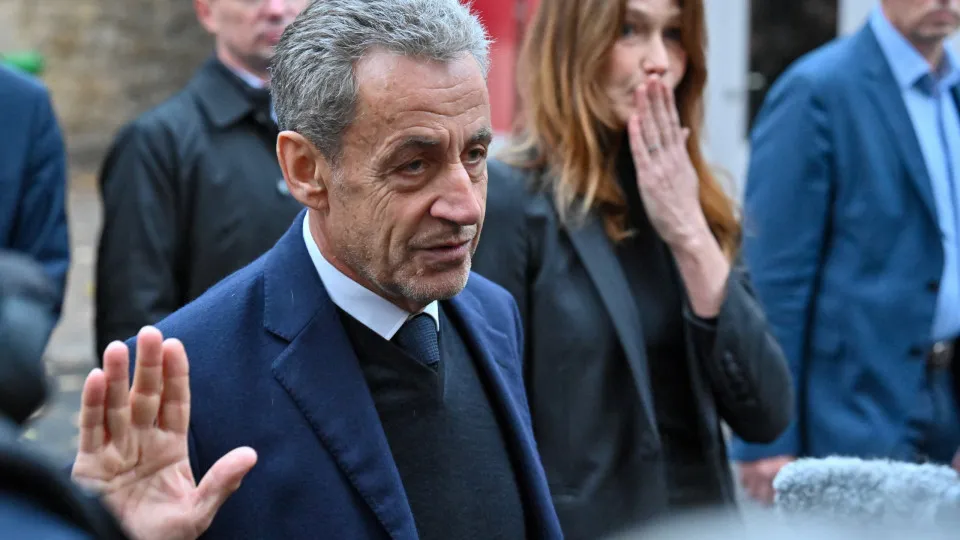 Sarkozy promete “provar a inocência” e que a “verdade prevalecerá”