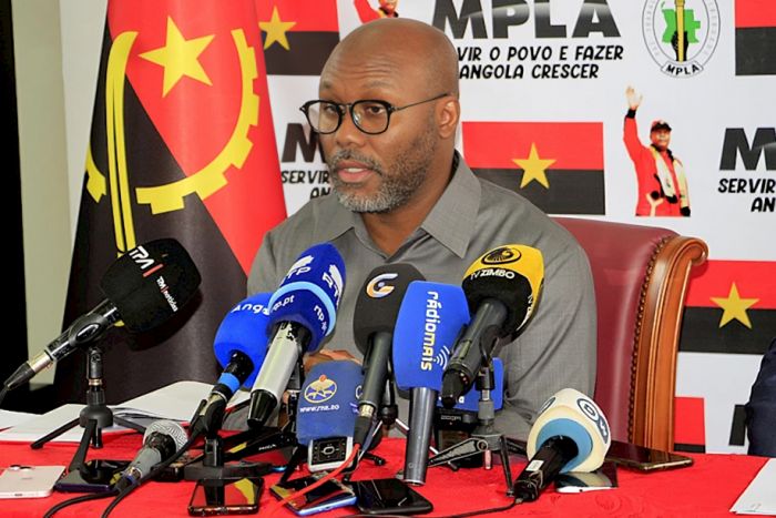 Esteve Hilário compara descontentamento social ao “desconforto de viver numa casa em obras”