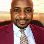 Director da Associação Amigos da VIDA recebe título de Pós-Graduação