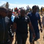 Francisco Teixeira constata danos causados pelo transbordo do rio Cavaco em Benguela