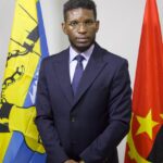  ANGOLA ACIMA DE TUDO